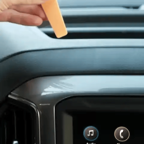 Chevrolet Silverado 2019-2026 | Silverado HD 2020-2026 & GMC Sierra 1500 2019-2026 | Sierra HD 2020-2026 with 7-in.|8-in. display Phone Mount