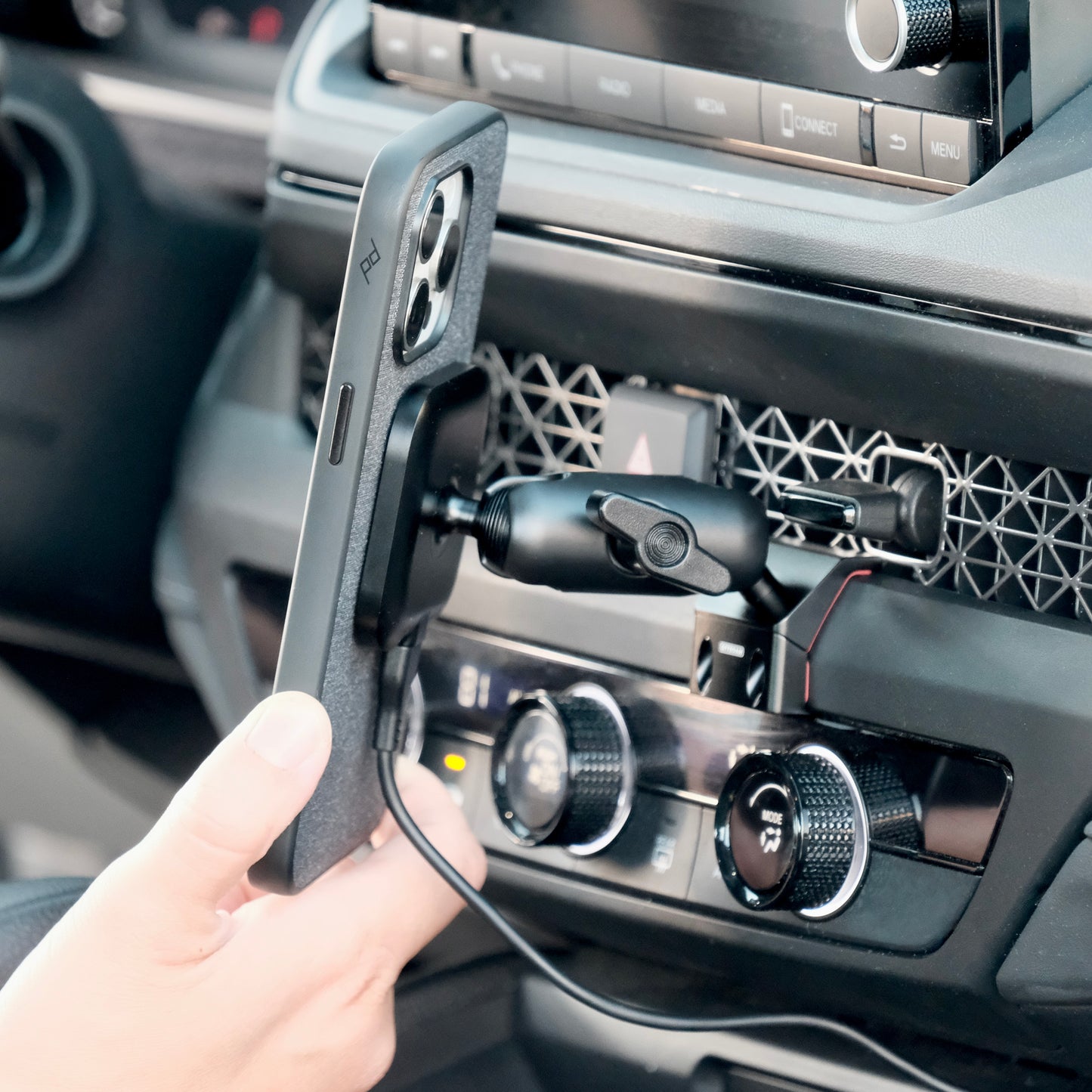 Honda Accord 2023-2025 Magnetic Qi2 Charging Phone Mount