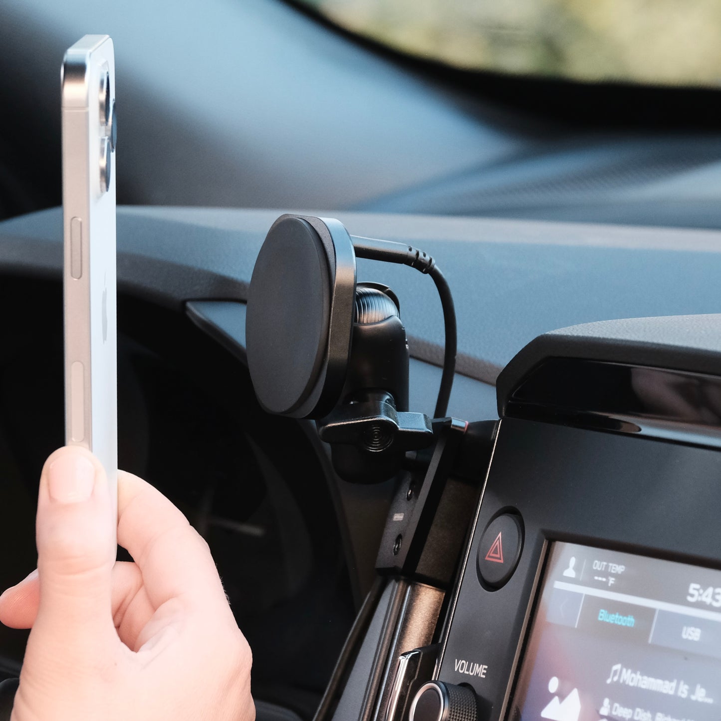 Subaru Forester 2025-2026 MagSafe-compatible Phone Mount