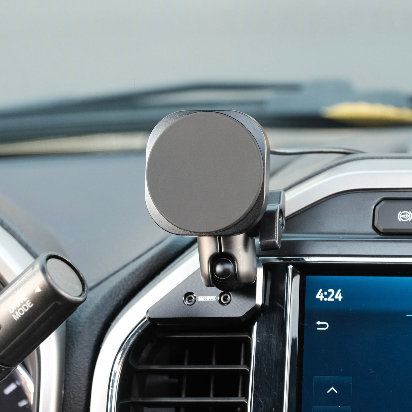 Ford Super Duty 2022 (12in. SYNC4 Touchscreen) MagSafe-compatible Phone Mount