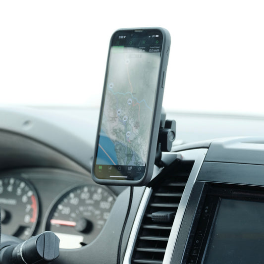 Nissan Frontier (2013-2021) | Xterra (2009-2015) Magnetic Charging Phone Mount - Offroam
