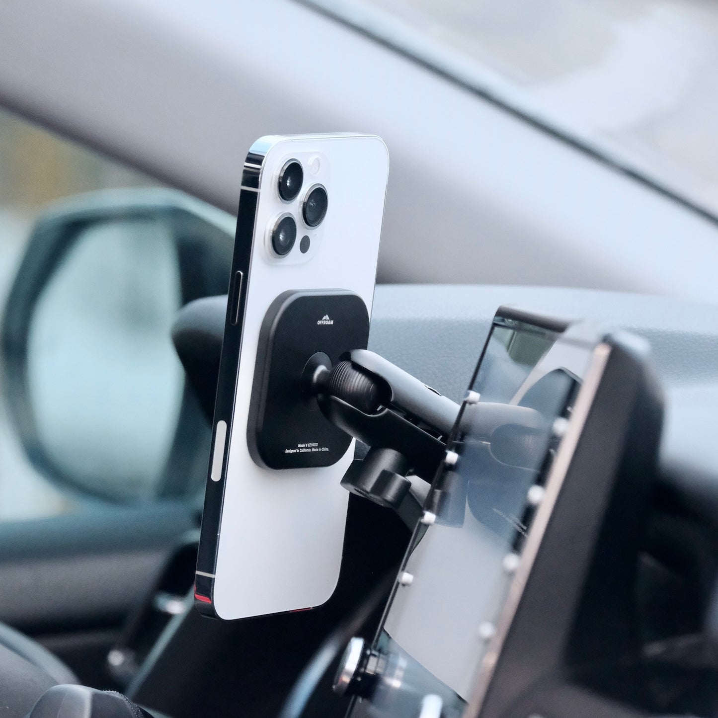 Toyota Camry (2021-2024) Phone Mount with MagSafe - Offroam