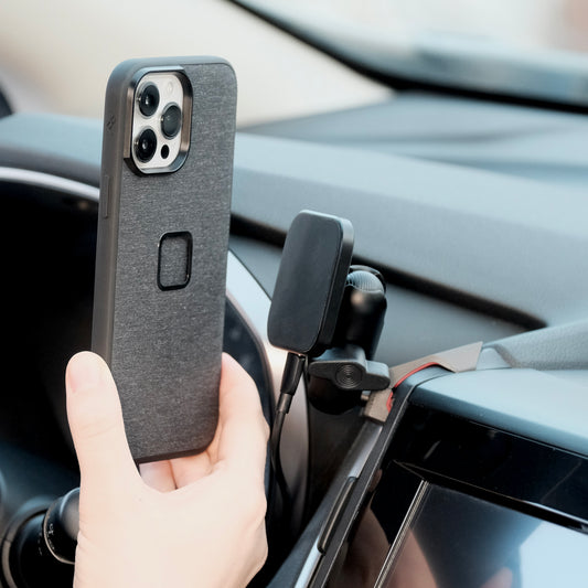 Subaru Crosstrek 2018-2023 | Forester 2019-2024| Impreza 2017-2023 Magnetic Charging Phone Mount - Offroam