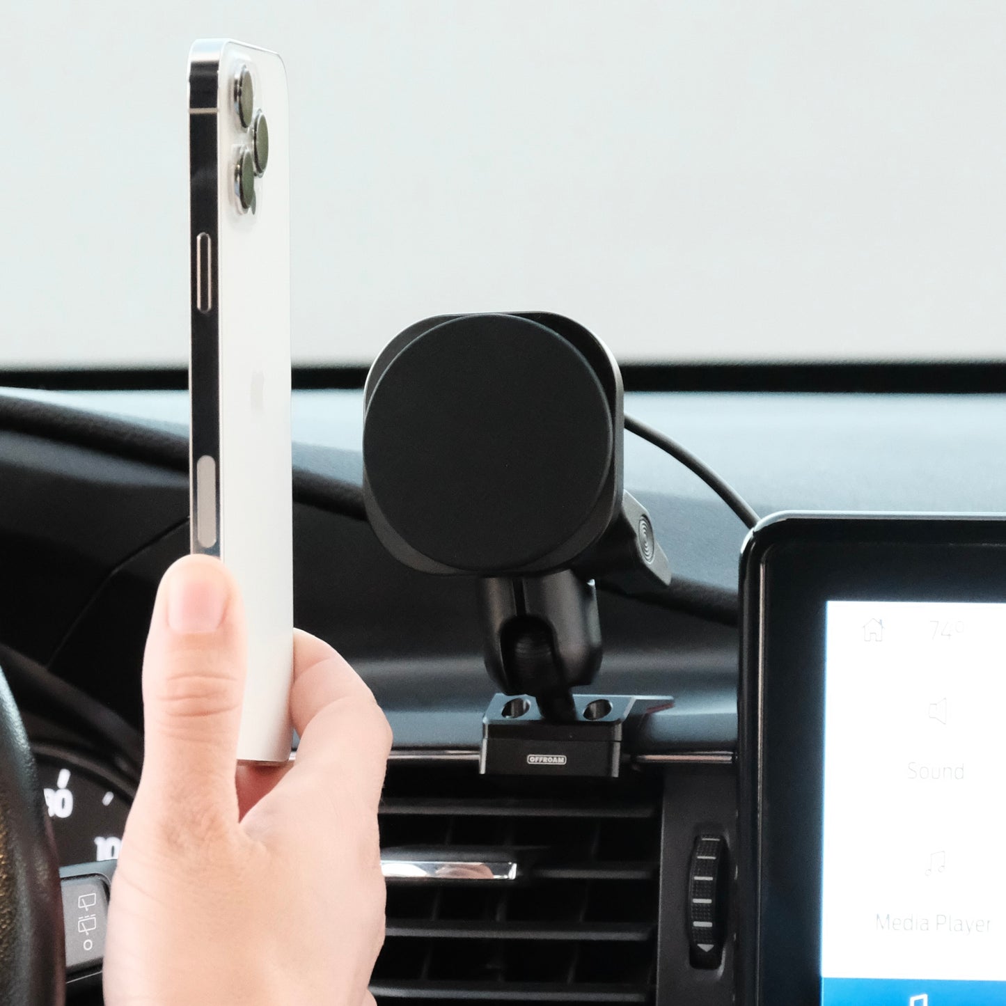 Ford Explorer 2020-2024 MagSafe-compatible Phone Mount