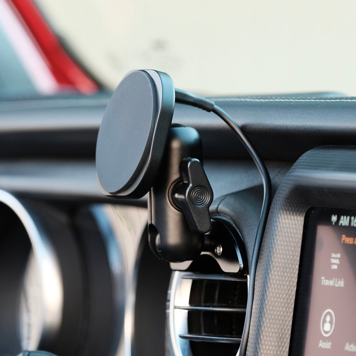 Jeep Wrangler 2018-2023 | Gladiator 2019-2023 MagSafe-compatible Phone Mount, Airvent