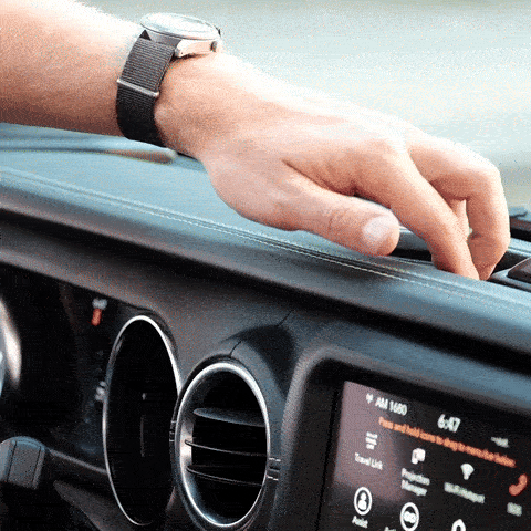 Jeep Wrangler 2018-2023 | Gladiator 2019-2023 MagSafe-compatible Phone Mount, Dashboard