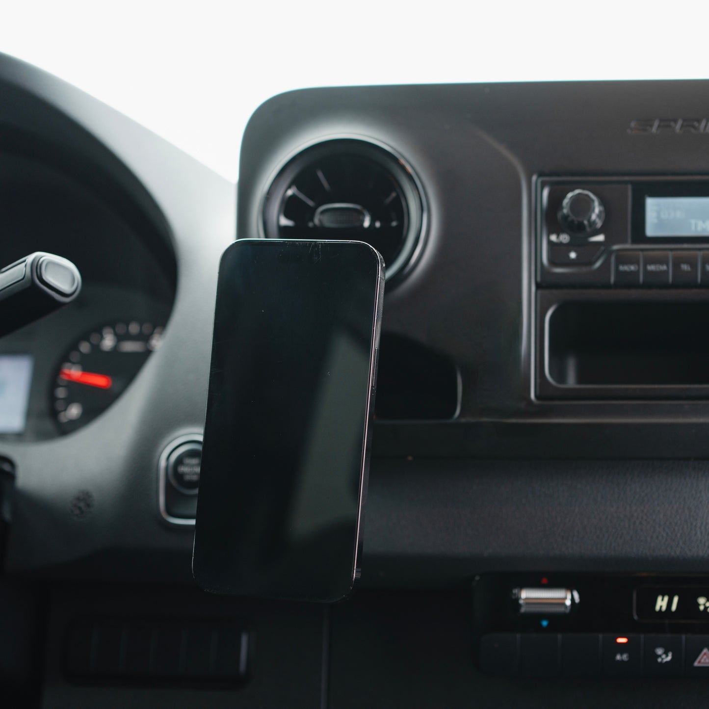 Mercedes-Benz Sprinter (2019-2024) Phone Mount with MagSafe - Offroam