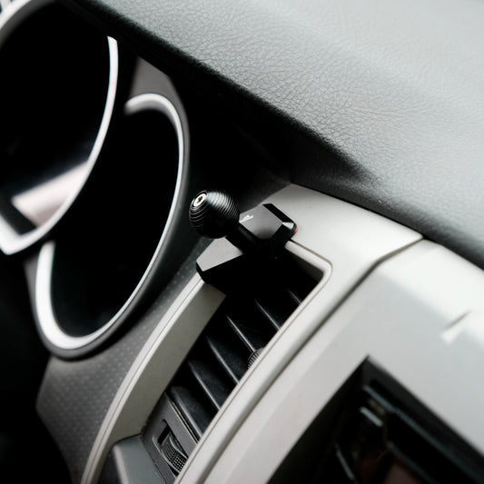 Magnetic Charging Phone Mount Kit - Toyota Tacoma (2005-2011) - Offroam