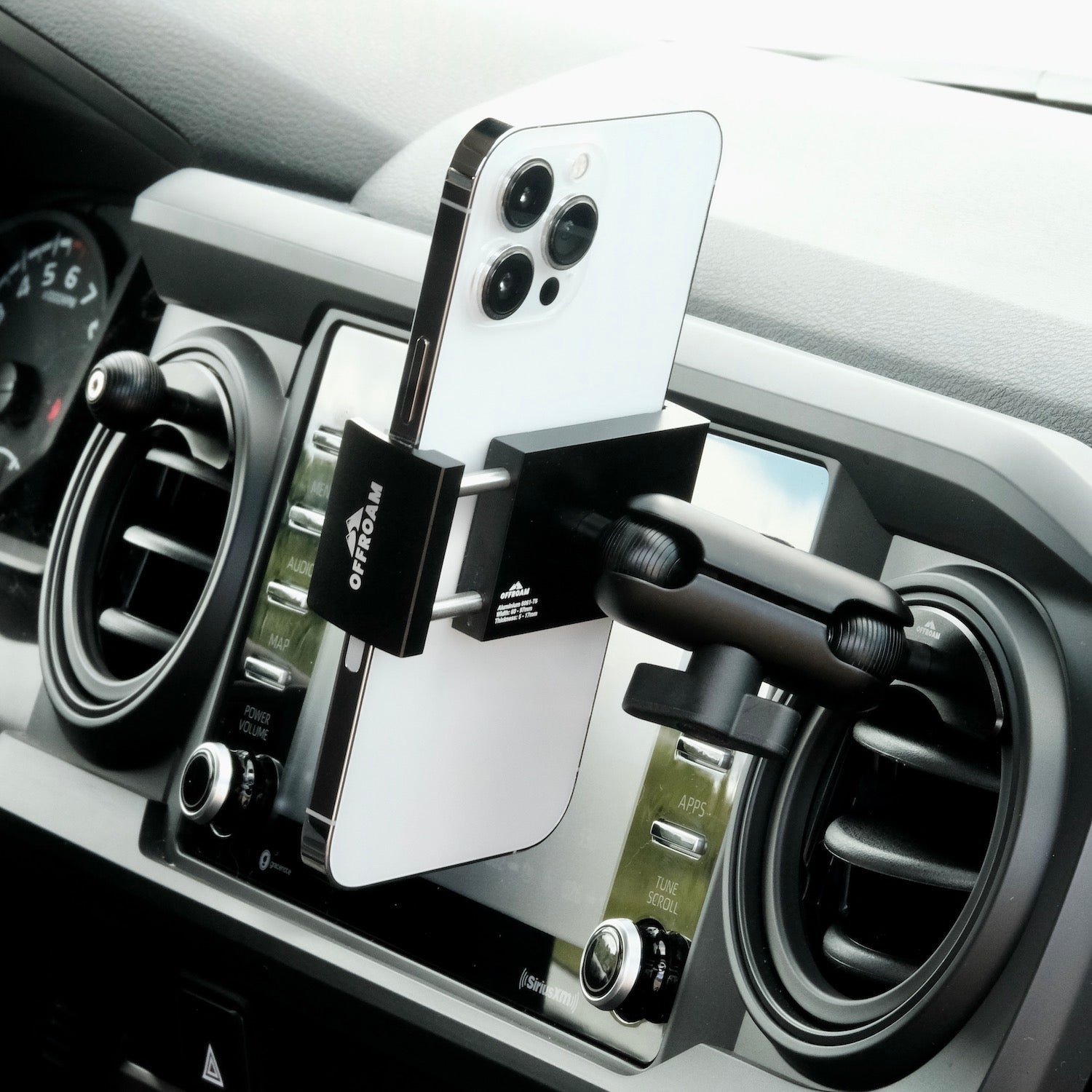 Ford Mustang 2015-2023 MagSafe Charging Phone Mount – OFFROAM