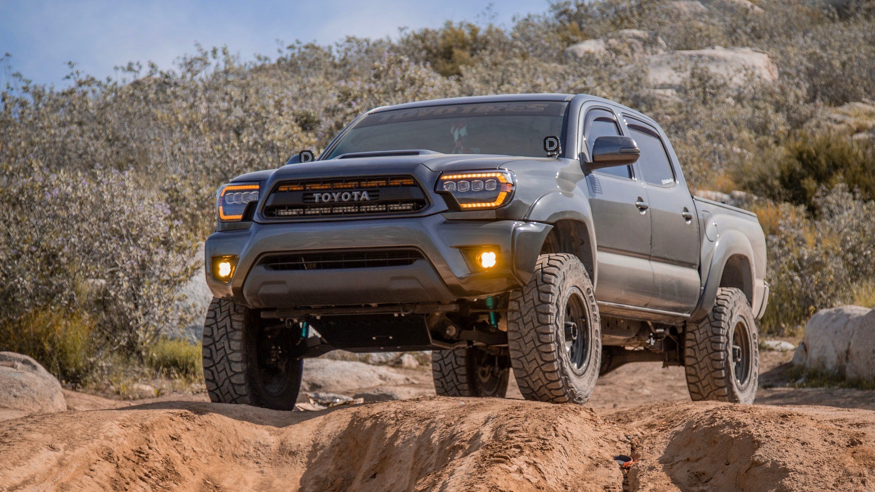 Image of Toyota Tacoma 2012-2015.
