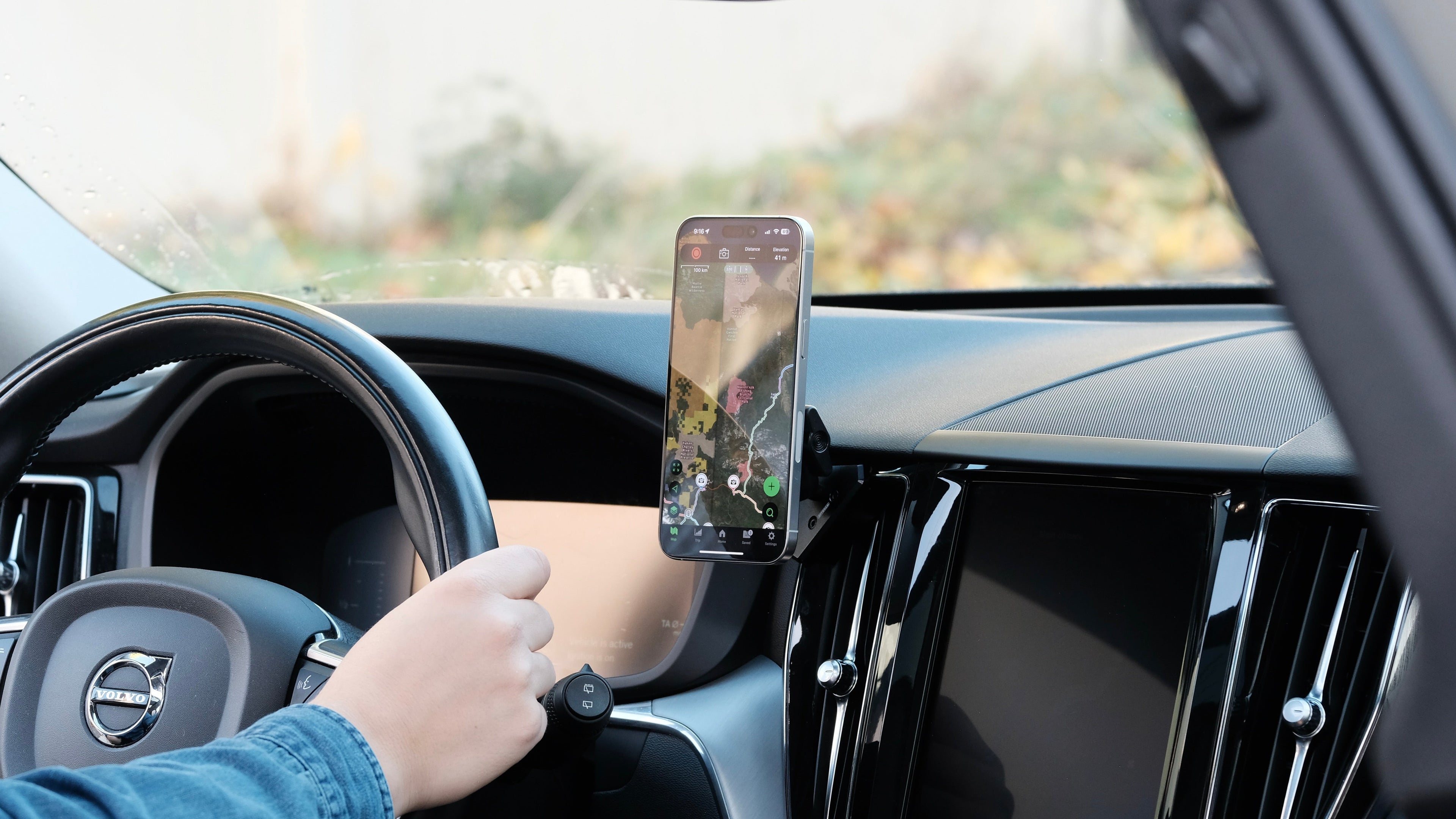 Image of Offroam Phone Mount in a Volvo S60 2019-2026.