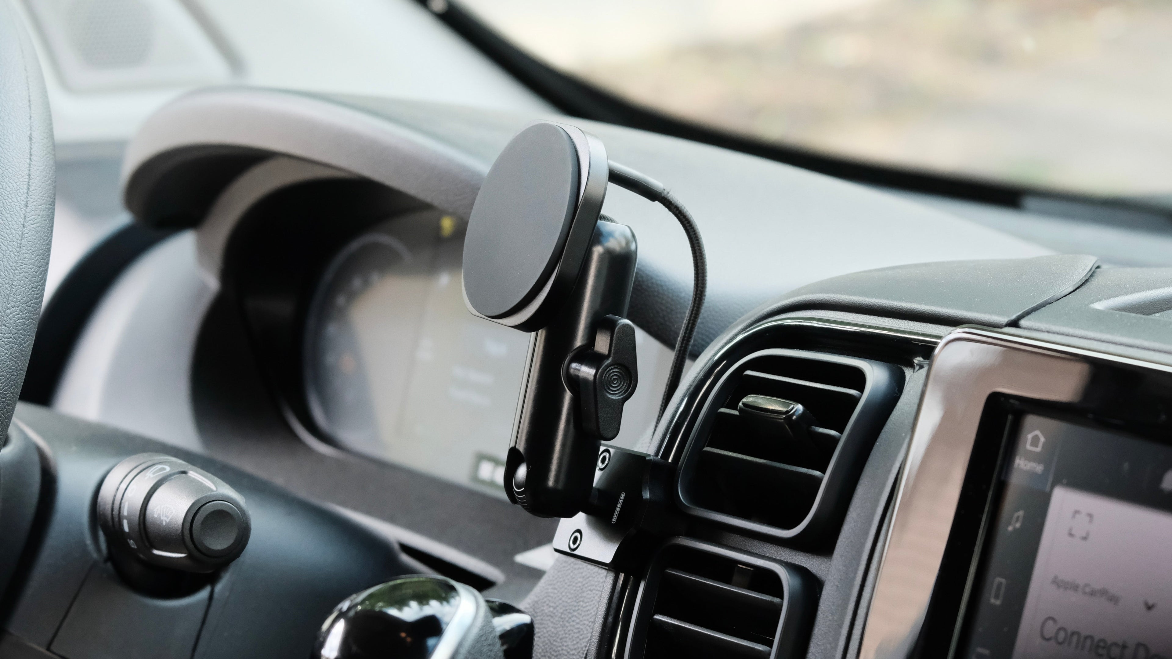Ram ProMaster 2022-2026 Phone Mounts
