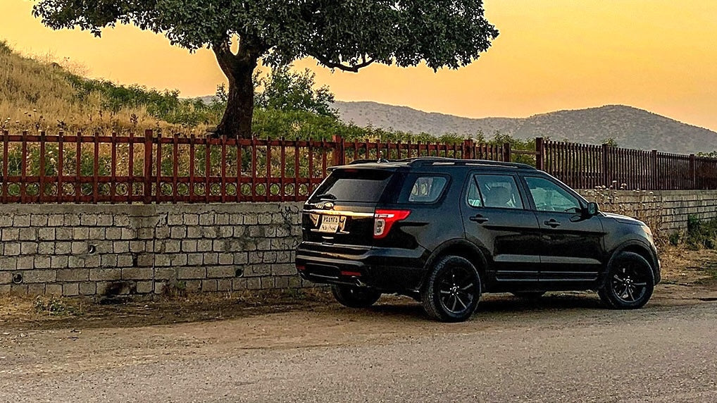 Image of Ford Explorer 2020-2024 at sunset.