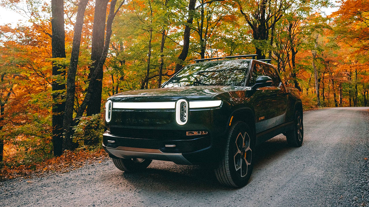 Image of Rivian R1T 2022-2025.