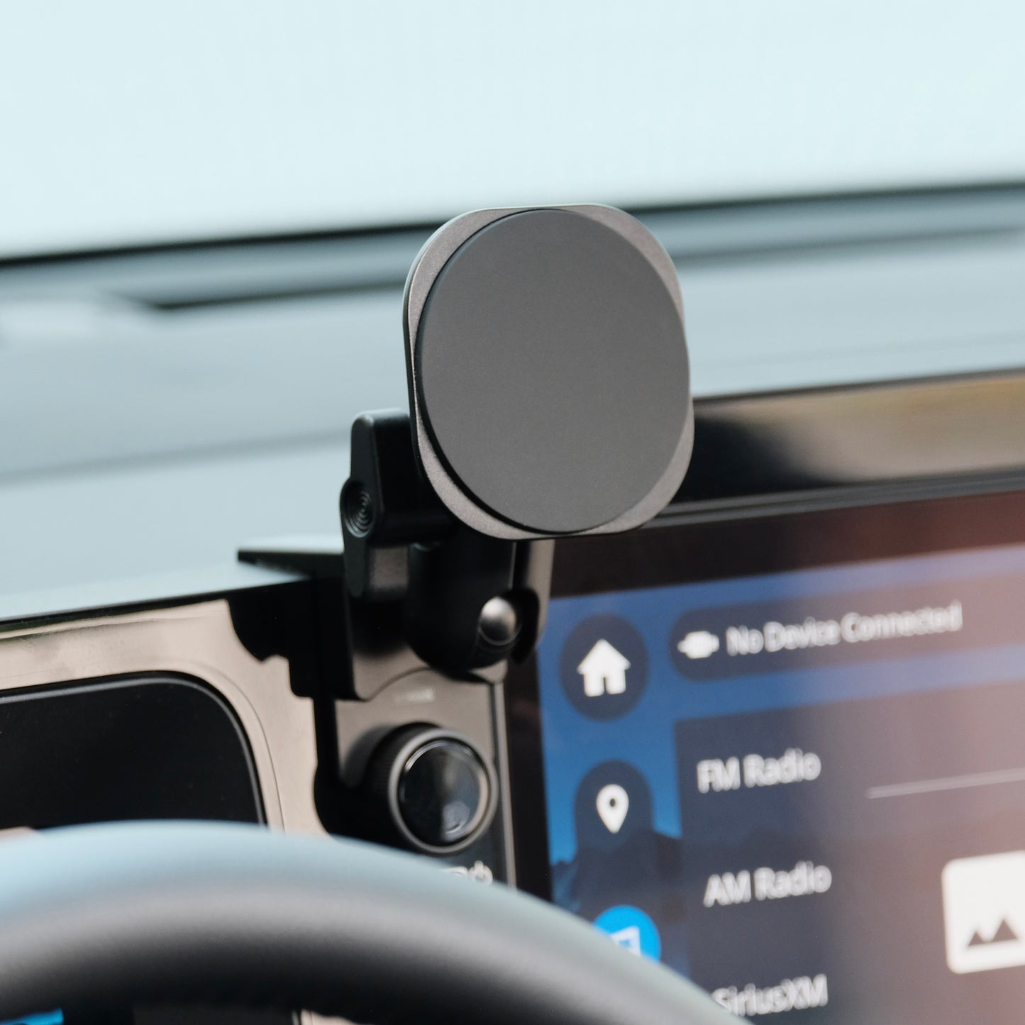 Subaru Outback 2026 MagSafe-compatible Phone Mount