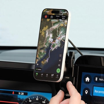 Subaru Outback 2026 MagSafe-compatible Phone Mount