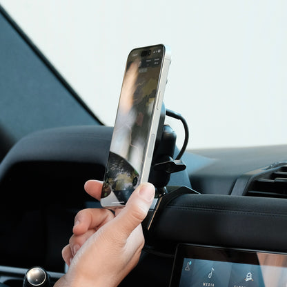Land Rover Defender 2020-2026 MagSafe-compatible Phone Mount