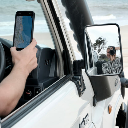 Toyota Land Cruiser 70 2007-2026 MagSafe-compatible Phone Mount