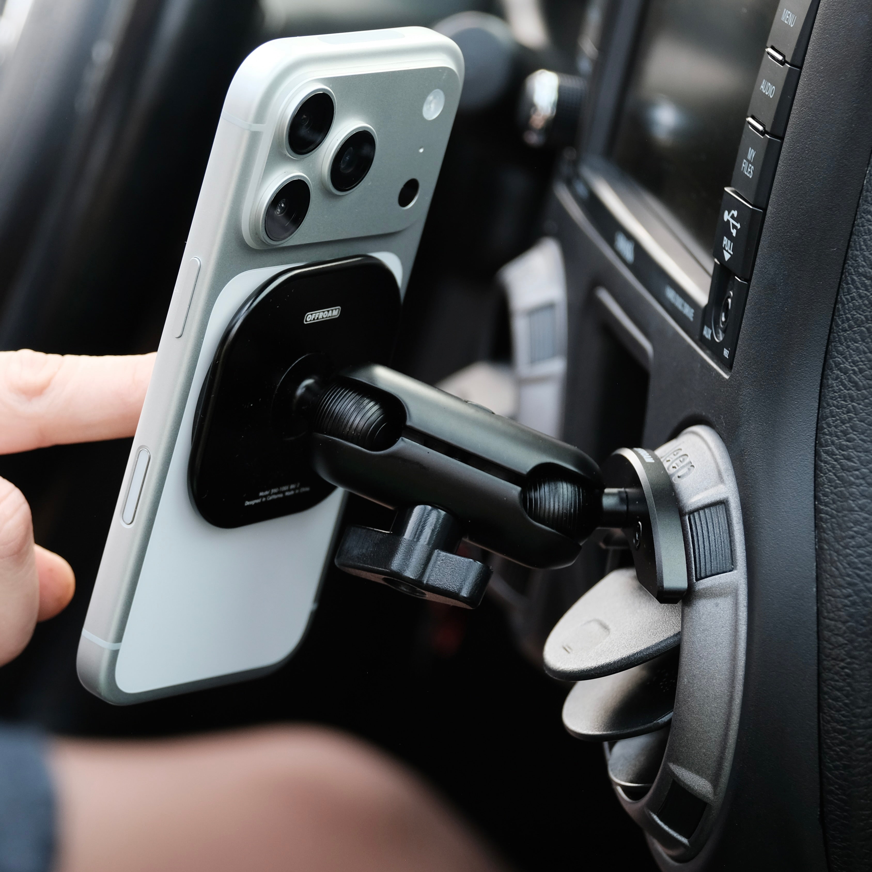 2011-2018 Jeep Wrangler JK MagSafe Phone Mount – OFFROAM