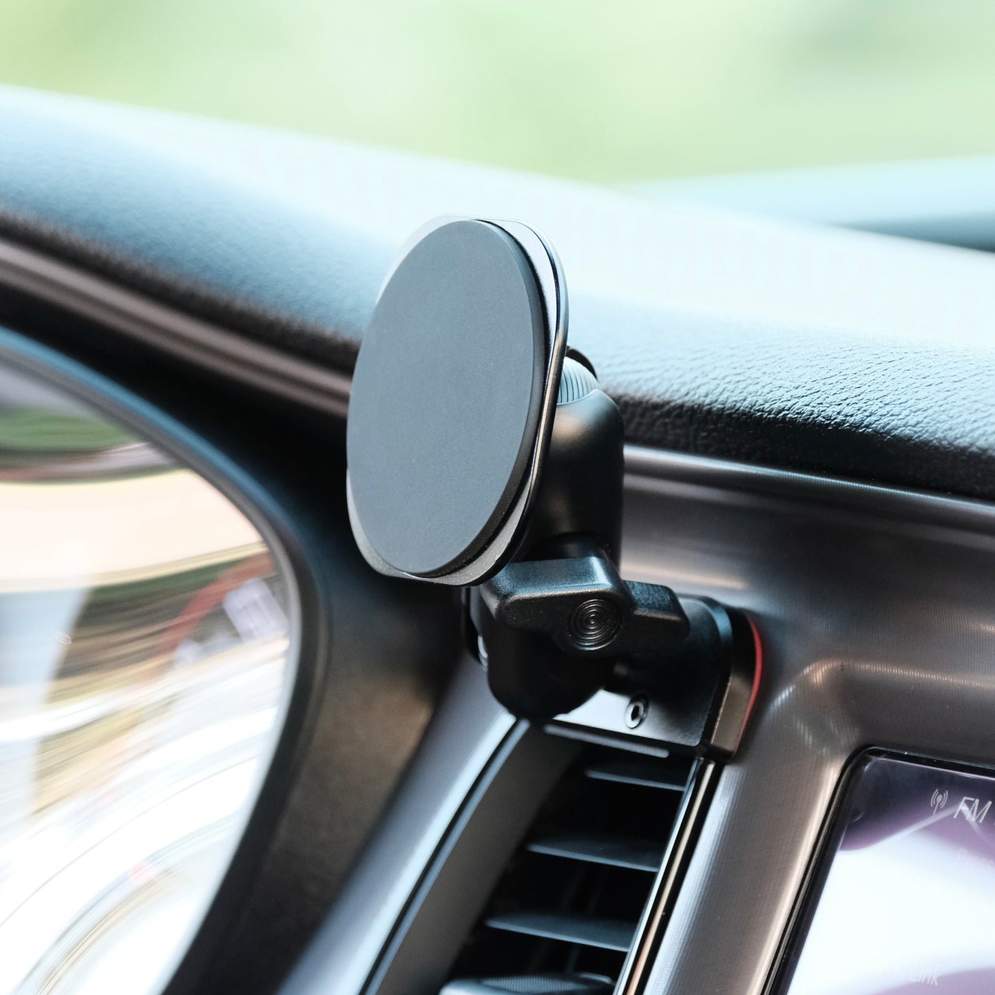 Dodge Challenger 2015-2023 MagSafe-compatible Phone Mount