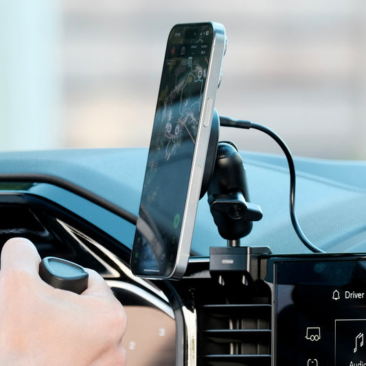 Chevrolet Silverado 2022-2025 | Silverado HD 2024-2025 and GMC Sierra 1500 2022-2025 | Sierra HD 2024-2025 with 13.4-in. display MagSafe-compatible Phone Mount