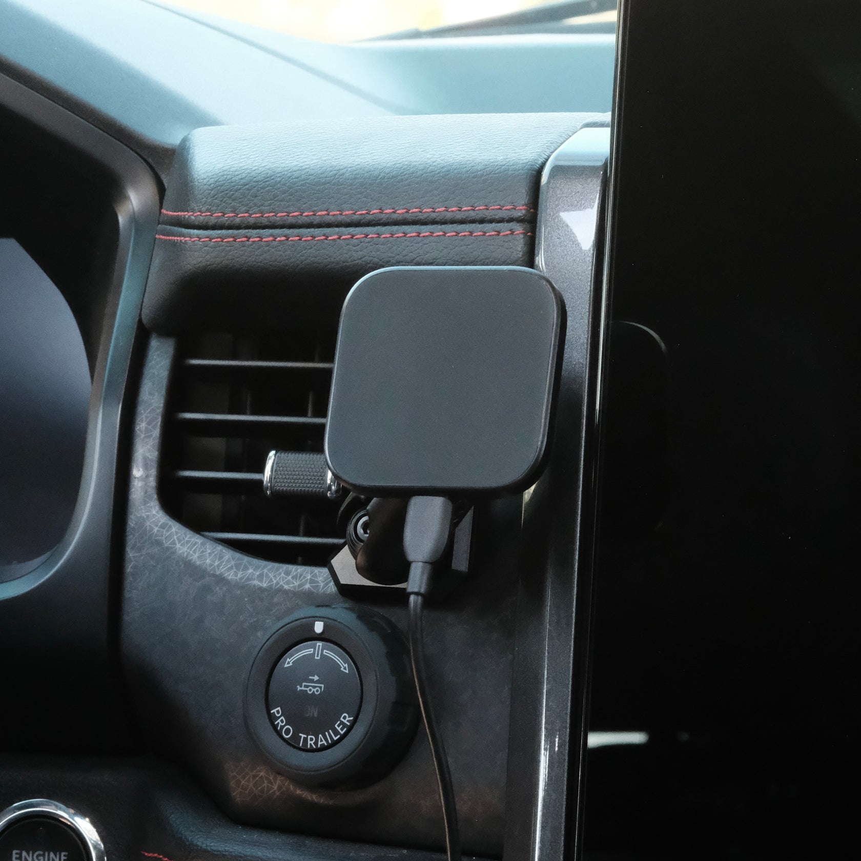 Ford F-150 Lightning | Expedition 2022-2024 Qi2 MagSafe Mount | Offroam ...