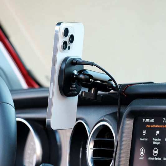 Jeep Wrangler 2018-2023 | Gladiator 2019-2023 MagSafe-compatible Phone Mount, Dashboard