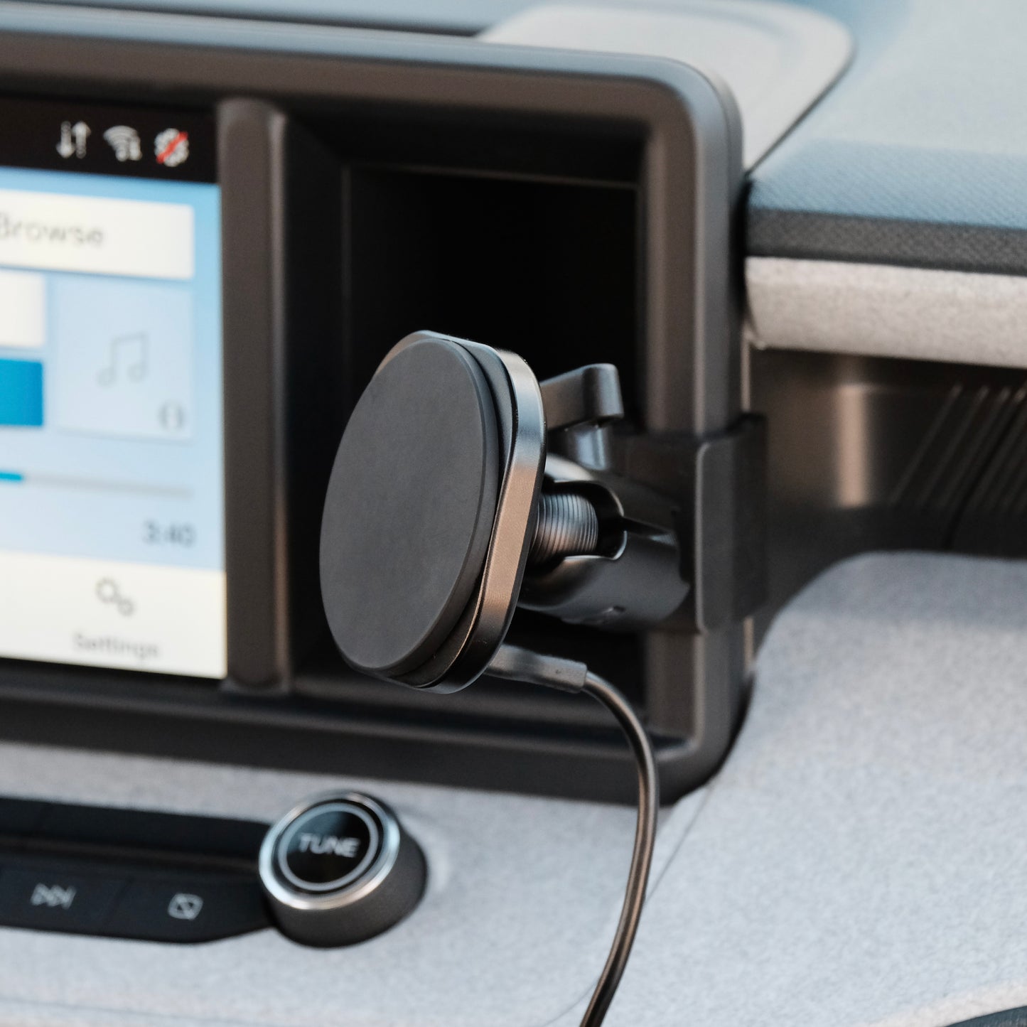 Ford Maverick 2022-2024 MagSafe-compatible Phone Mount