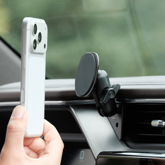 GMC Sierra 1500 2022-2026 | Sierra HD 2024-2026  (AT4, AT4x, Denali, Denali Ultimate) MagSafe-compatible Phone Mount