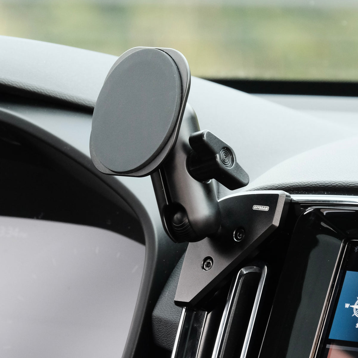 Volvo XC40 2018-2026 MagSafe-compatible Phone Mount