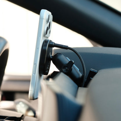 Toyota Camry 2025-2026 MagSafe-compatible Phone Mount