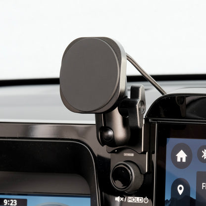 Subaru Outback 2026 MagSafe-compatible Phone Mount