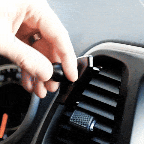 An animation showing a simple install of Offroam phone mount in a jeep Cherokee 2014 to 2018 model featuring universal phone holder that holds any phone securely in portrait or landscape mode. The animation demonstrates simple one and use also.