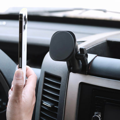 Mercedes-Benz Sprinter 2007-2018 MagSafe-compatible Phone Mount