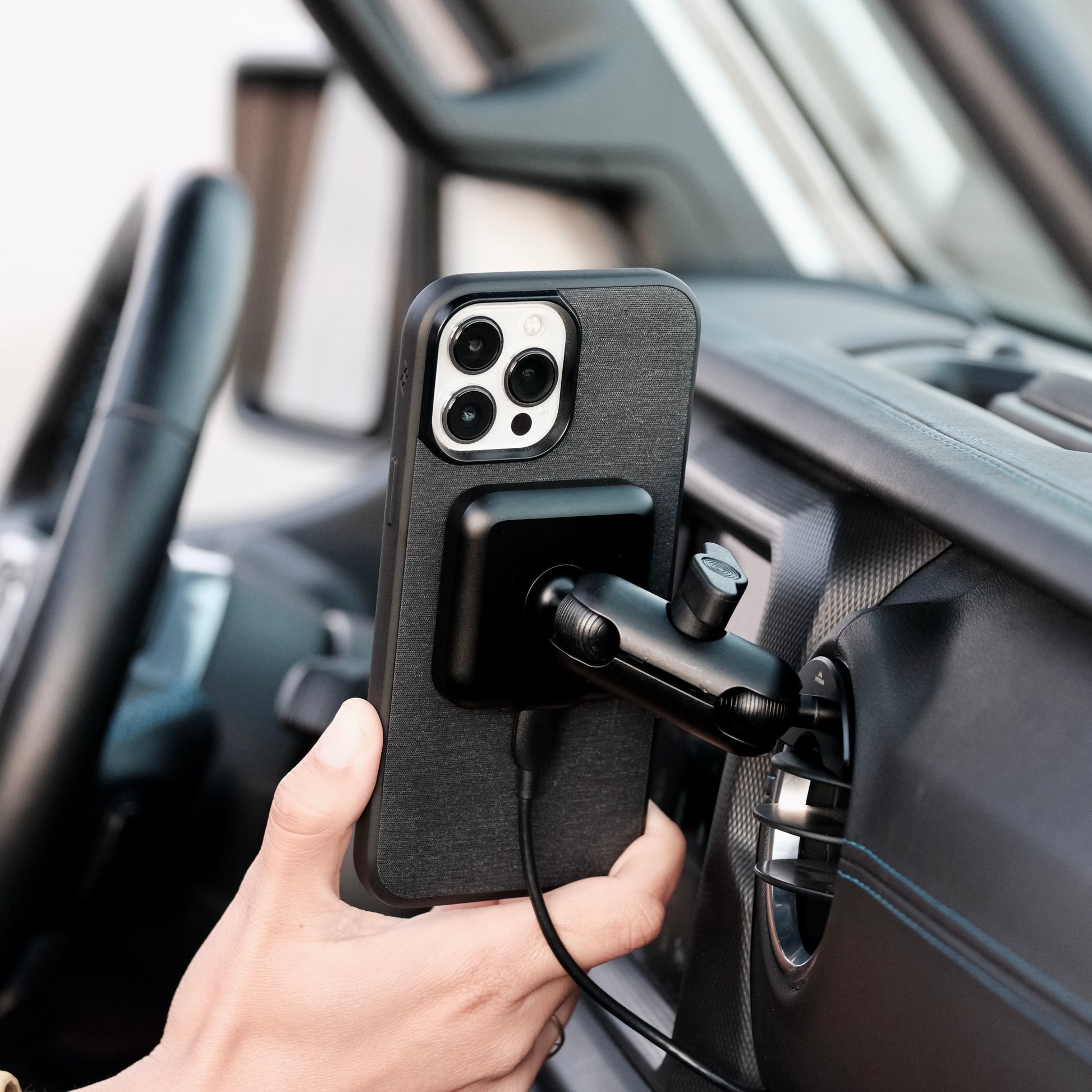 2018-2023 Jeep Wrangler Gladiator MagSafe Phone Mount, Airvent