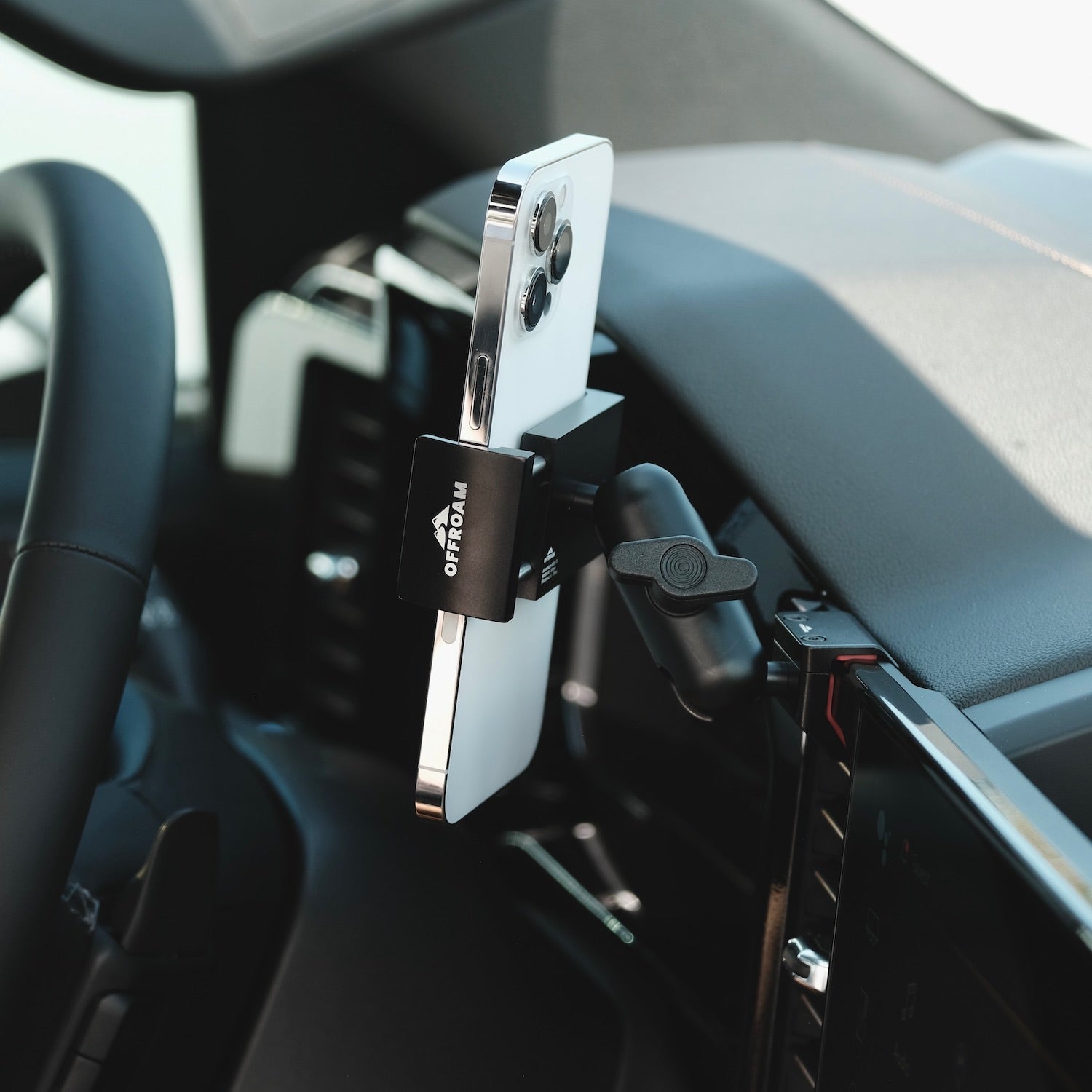 Phone Mount for Chevy Silverado 1500 (2019-2023) & 2500HD / 3500HD (2020-2024) - Offroam