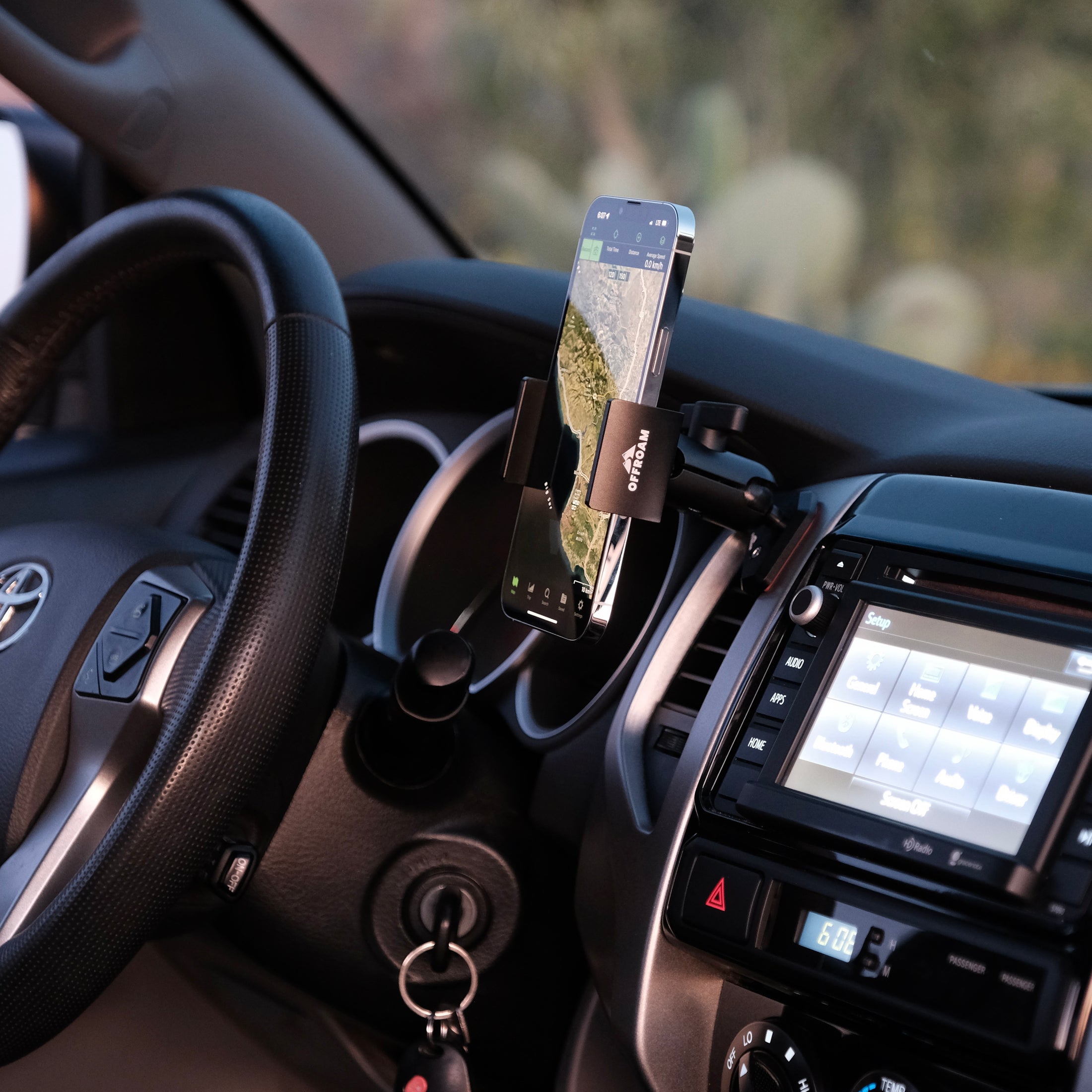 20122015 Toyota Phone Mount Offroam OFFROAM
